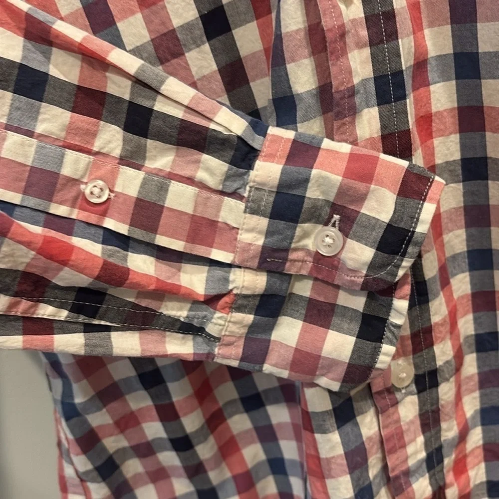 J.Crew men’s plaid collared button down shirt. Size small slim fit. Flex washed